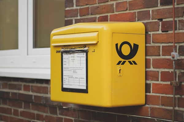 Il est possible d'envoyer une lettre recommandée en bureau de poste